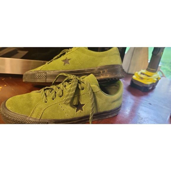 Converse - Picture 2 of 2